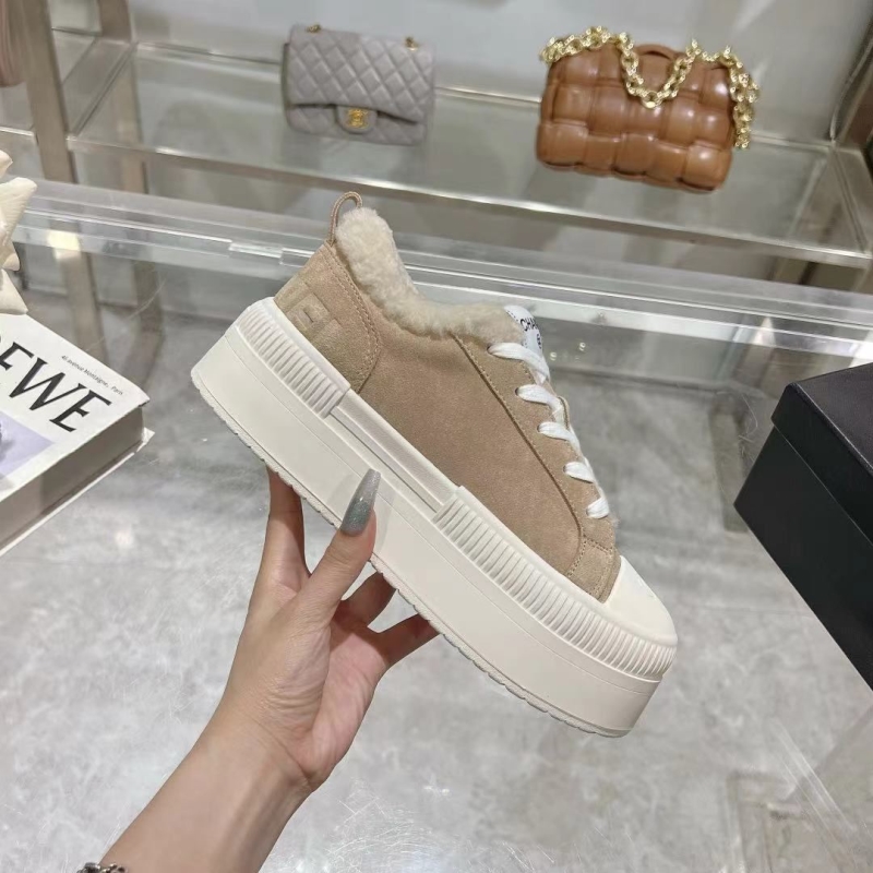 Ch**el sport shoes